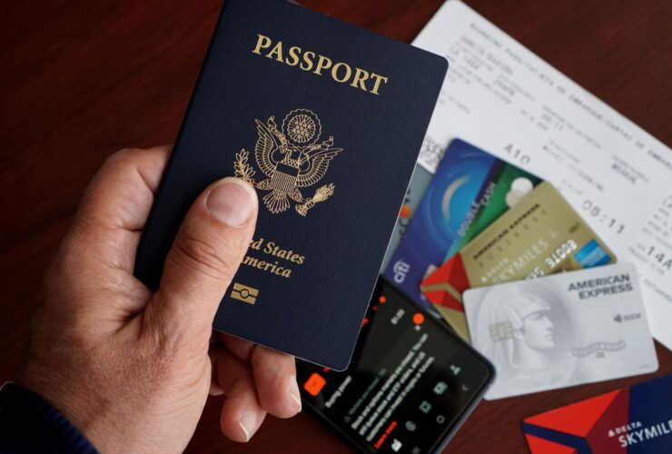 flight travel insurance - Photo by DΛVΞ GΛRCIΛ on Pexels