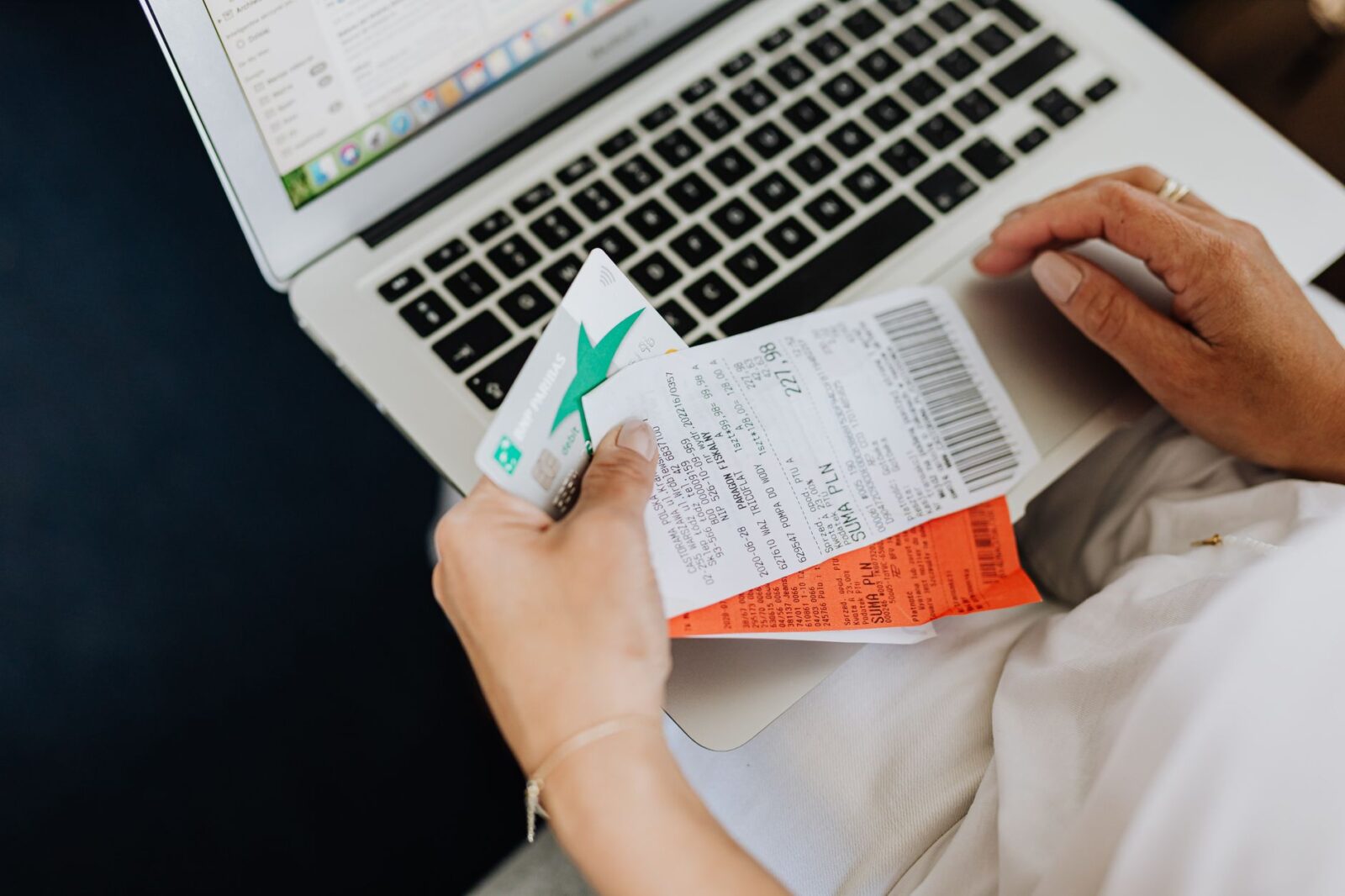 10 ways to meet a credit card minimum spending requirement - Photo by https://kaboompics.com/ on Pexels
