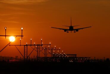 United CEO on Fares in 2027: Fuel Stays ‘Elevated,’ But We Can ‘Pass All of That On’ - Photo by Salva F. Ayala on Pexels