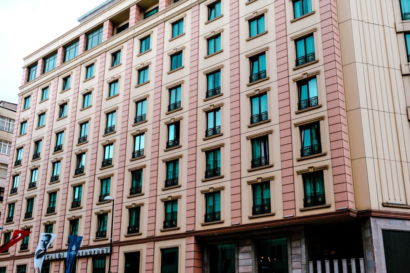This beautiful hotel in Mexico City just joined SLH and Hilton - Photo by Crab Lens on Pexels