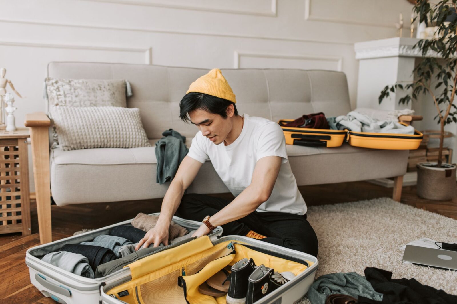 How to Pack for a 2 Week Trip in a Carry On Only - Photo by Vlada Karpovich on Pexels