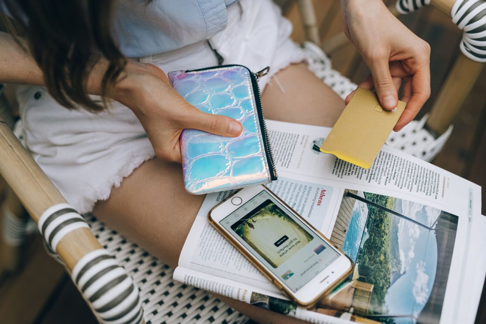Chase credit cards: Best time to apply based on offer history - Photo by Leeloo The First on Pexels