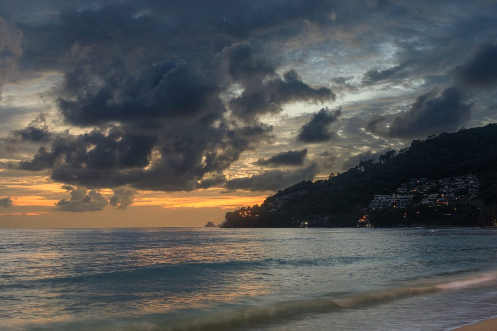 Phuket Overtakes Other Southeast Asian Cities with a 4.7% Increase in Leisure Travel Spending, While Singapore a Top Source Market - Photo by Vladyslav Dushenkovsky on Pexels