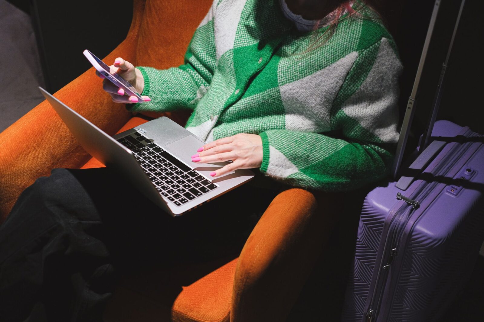 how to find cheap flights - Photo by Anna Shvets on Pexels