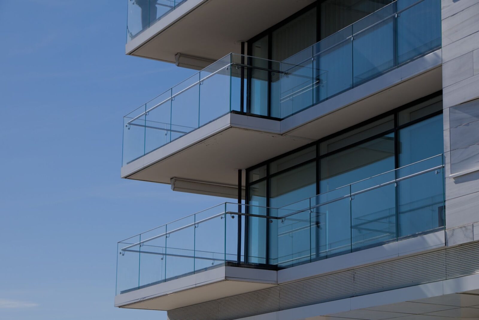 Full steam ahead to fast-track more homes near stations - Photo by Dirk Baker on Pexels