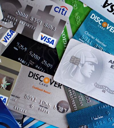 Which United credit card is right for you? Comparing the Explorer, Quest, Club and Business cards - Photo by DΛVΞ GΛRCIΛ on Pexels