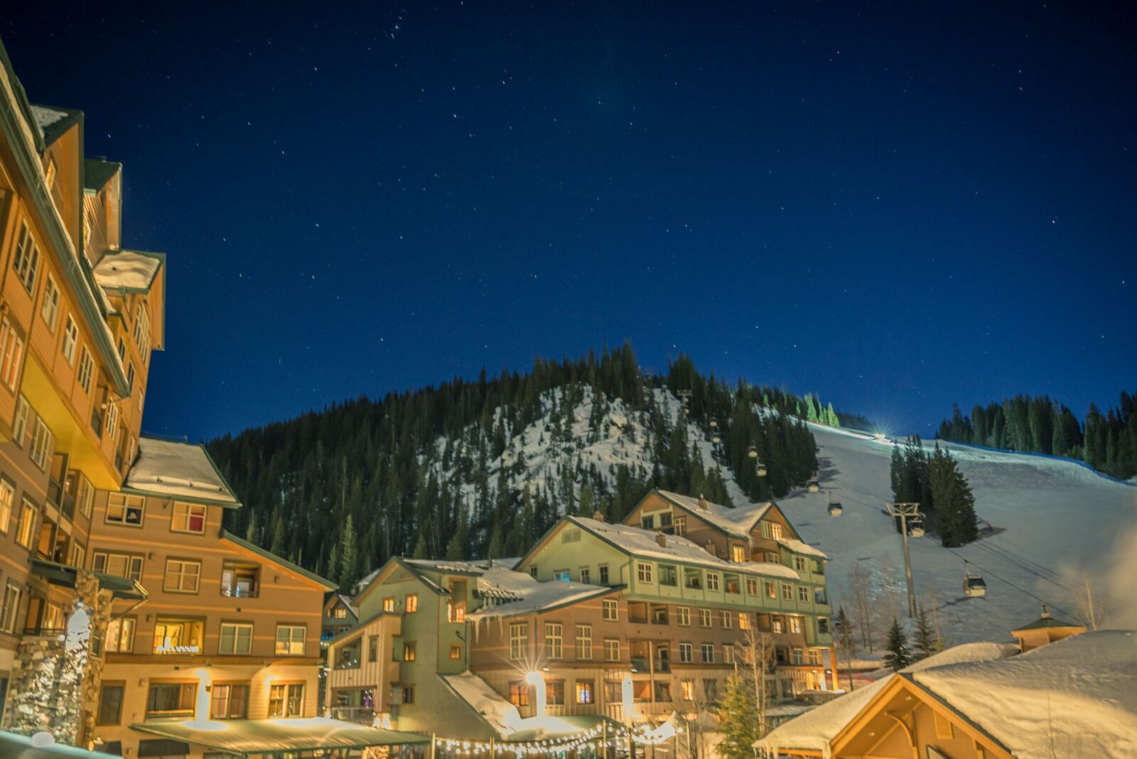 American Express adds more than 350 hotels to Fine Hotels + Resorts and The Hotel Collection - Photo by Chris F on Pexels