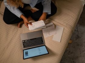 state farm dividend - Photo by cottonbro studio on Pexels