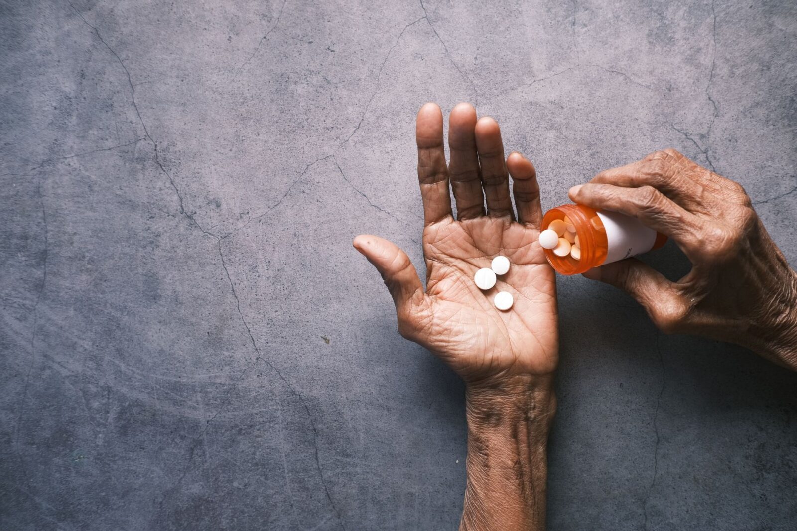 Taking medication this summer? What you need to know about sun and heat exposure - Photo by Towfiqu barbhuiya on Pexels