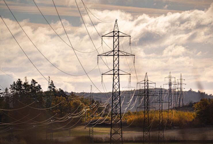 Households living near new pylons to save thousands on bills - Photo by Jiří Dočkal on Pexels
