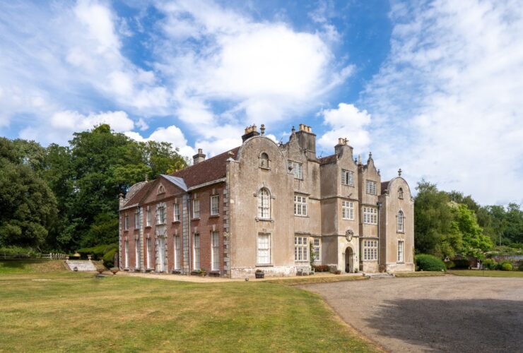 The Whimsical British Country-House Fantasy Is Taking Over Upstate New York - Photo by Phil Ledwith on Pexels