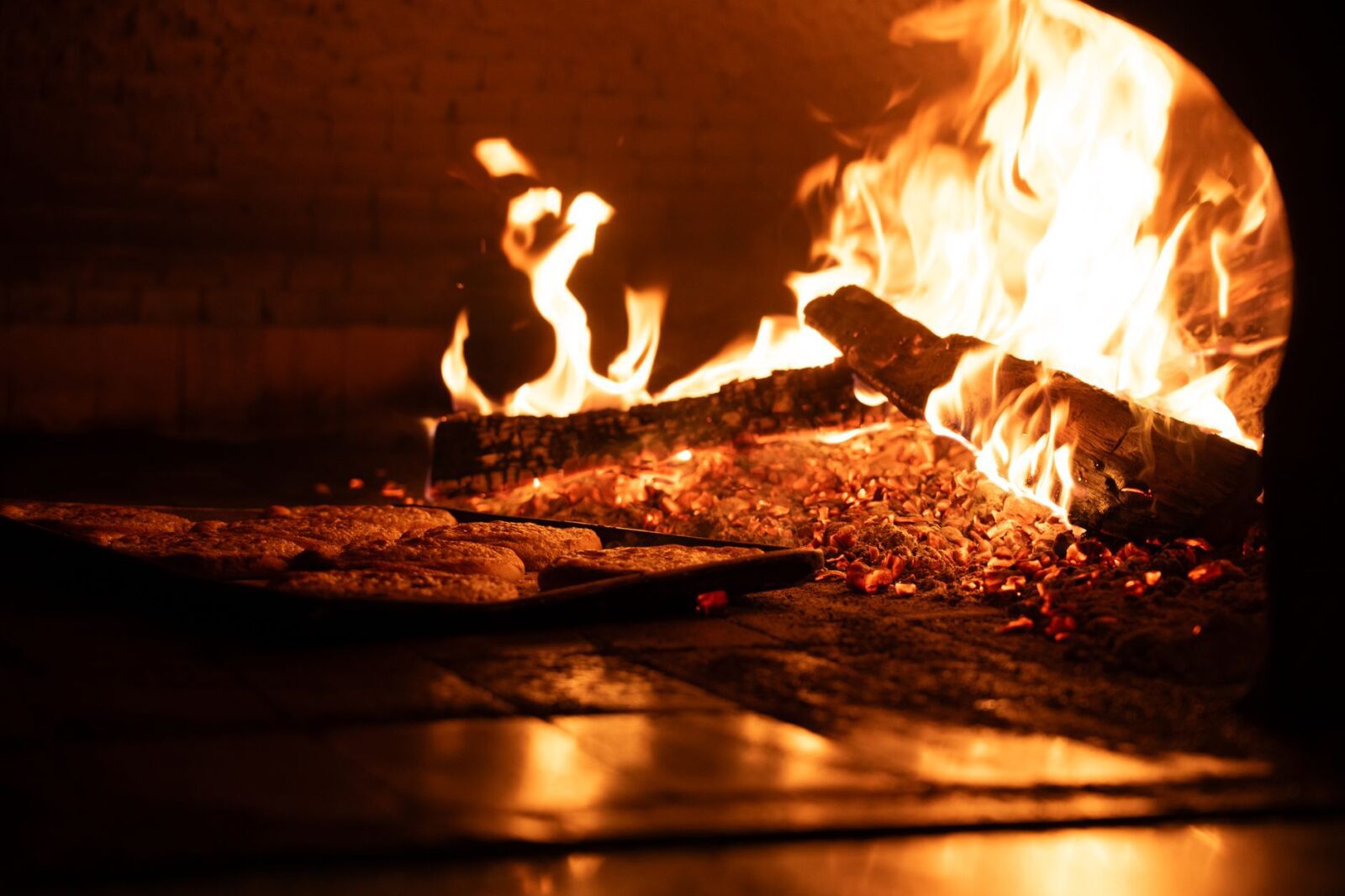 Where to Get Pizza in Naples, Italy, Home of the Original Margherita Pie - Photo by Yasin Onuş on Pexels