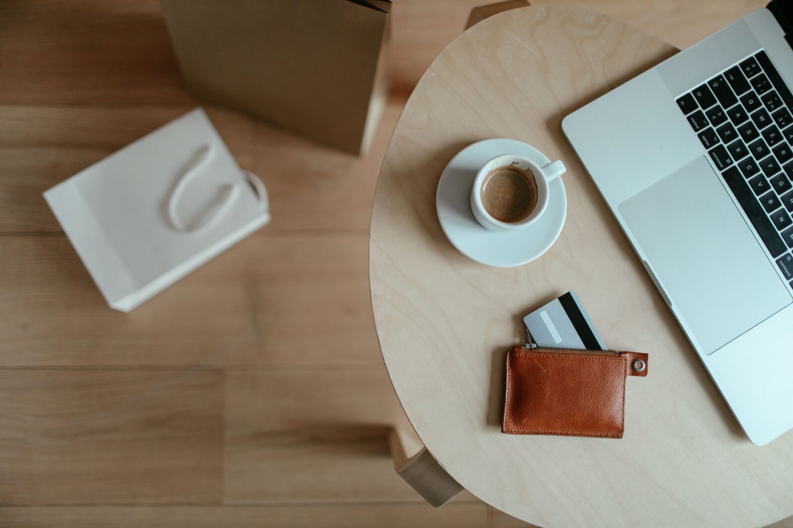 How I use Savewise to stack shopping portals, credit card offers and cash back for bigger rewards - Photo by Cup of Couple on Pexels