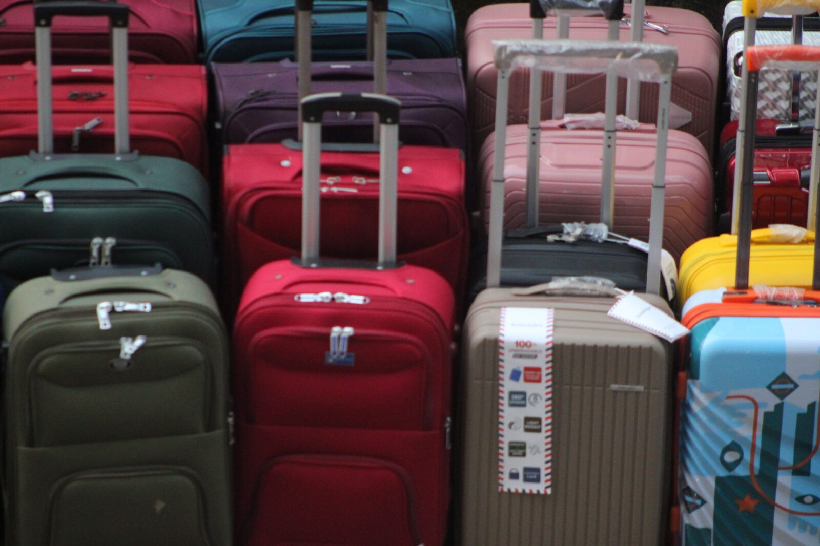 Our All-Time Favorite Carry-On Suitcases - Photo by Jahra Tasfia Reza on Pexels