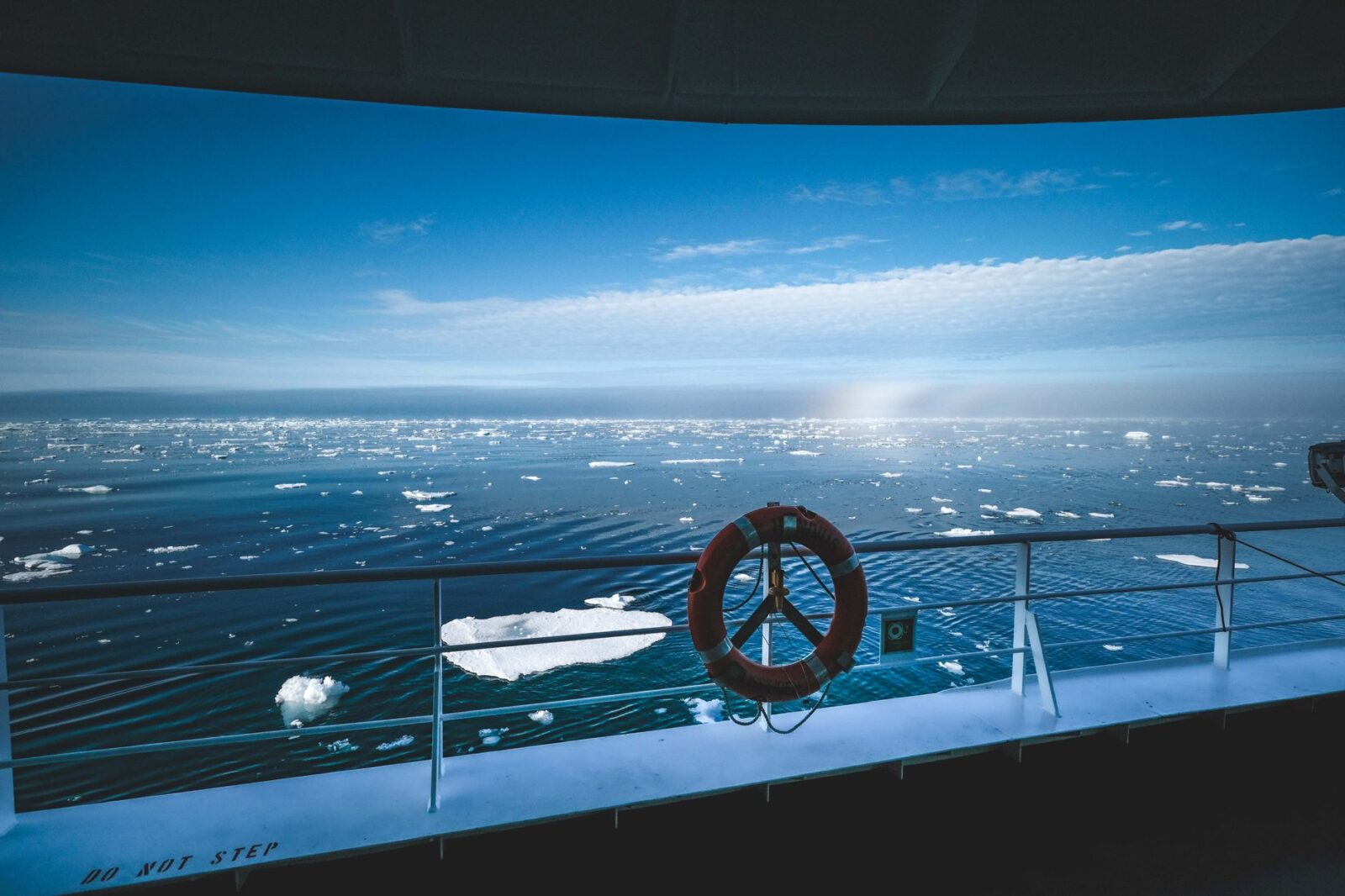 Alaska Cruise vs Caribbean Cruise Which Should You Choose - Photo by Francesco Ungaro on Pexels