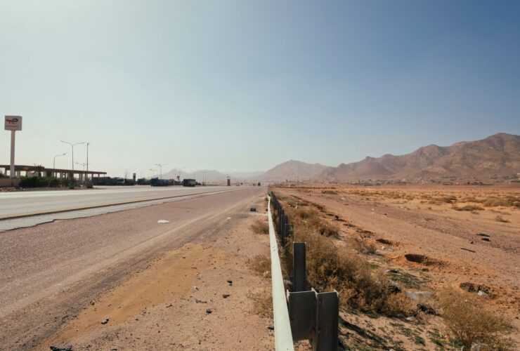 UAE Travel Plans Face Delays After Dubai Sheikh Mohammed bin Zayed Road Collision Near Ras Al Khor - Photo by Plastic Lines on Pexels