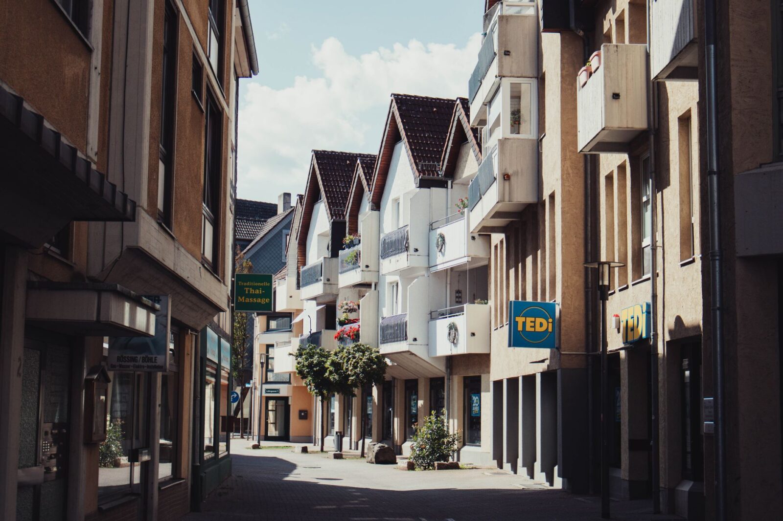 Europe Prepares New Law to Support Cities’ Airbnb Crackdowns - Photo by Arlind D on Pexels