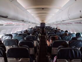 Here’s How to Say ‘No’ to Swapping Seats on a Flight, According to a Conflict Expert - Photo by K on Pexels