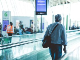 I Tried Rag & Bone’s Viral Sweatpants Jeans—Here’s Why I Love Them for Travel - Photo by Rafael Rodrigues on Pexels