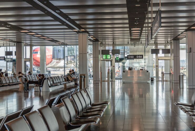 Southwest to Launch ‘At Least’ 11 Airport Lounges in Chase Partnership - Photo by Tiago Alvar on Pexels