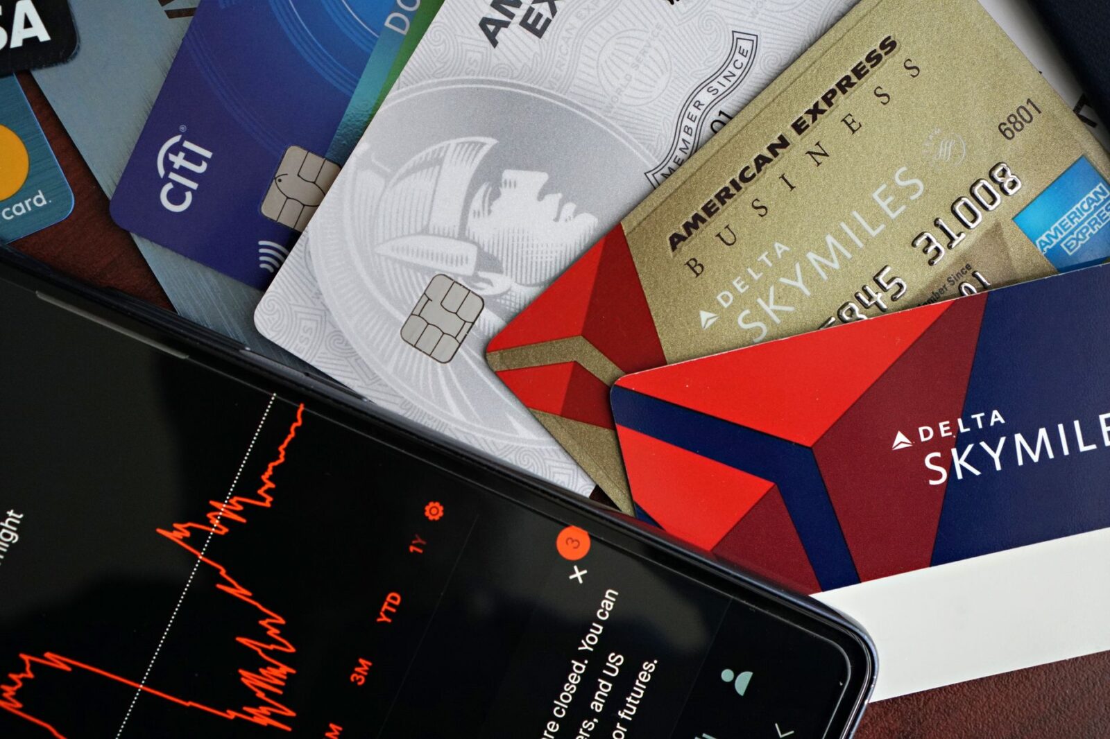 The New Travel Loyalty Leaders Aren’t Hotels or Airlines — They’re Banks - Photo by DΛVΞ GΛRCIΛ on Pexels