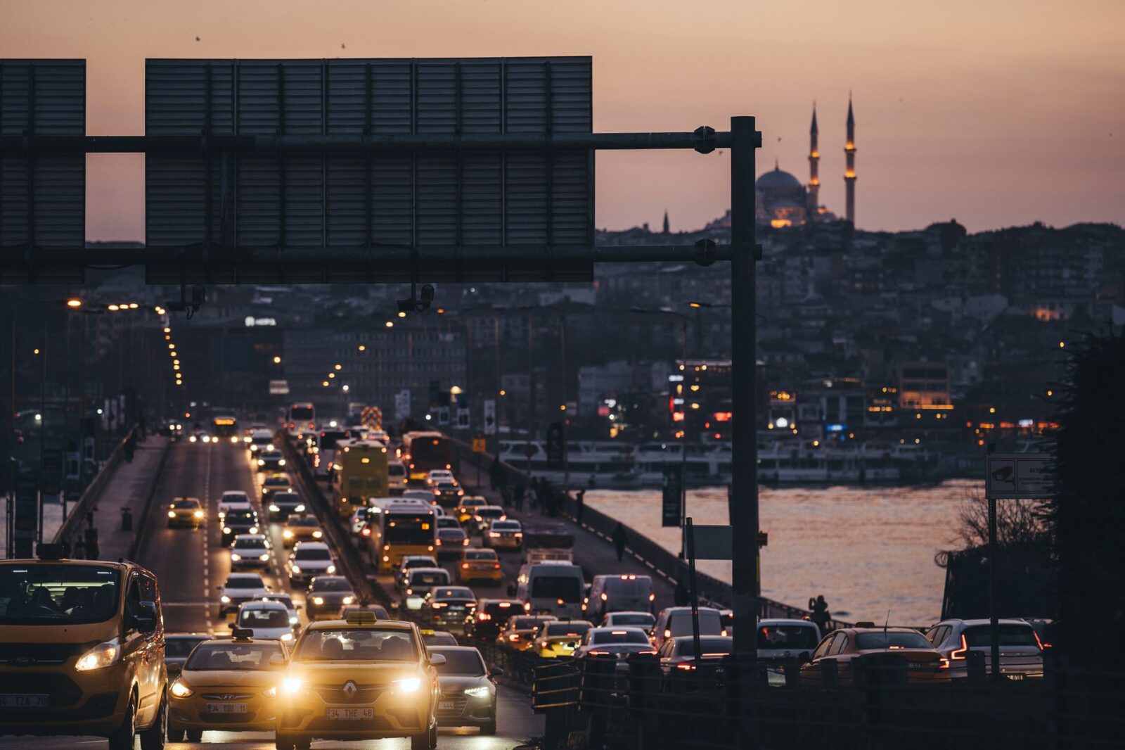 UAE Travel Plans Face Delays After Dubai Sheikh Mohammed bin Zayed Road Collision Near Ras Al Khor - Photo by Omar Ramadan on Pexels