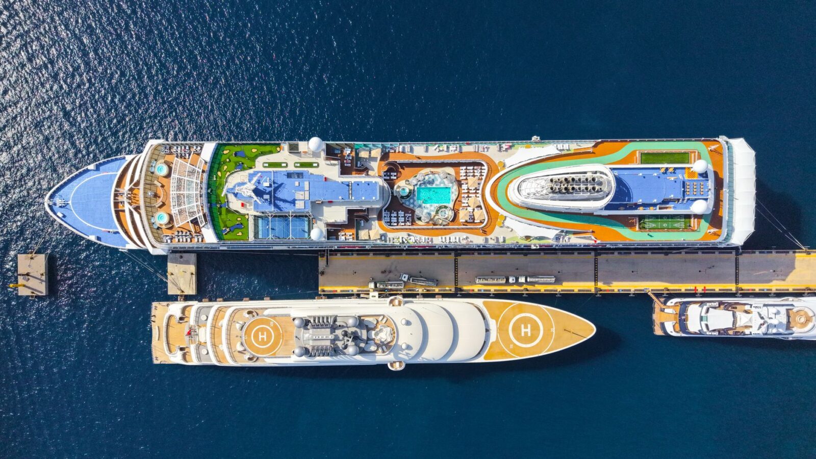 carnival vista cruise deals - Photo by Muhammed Gündüz on Pexels