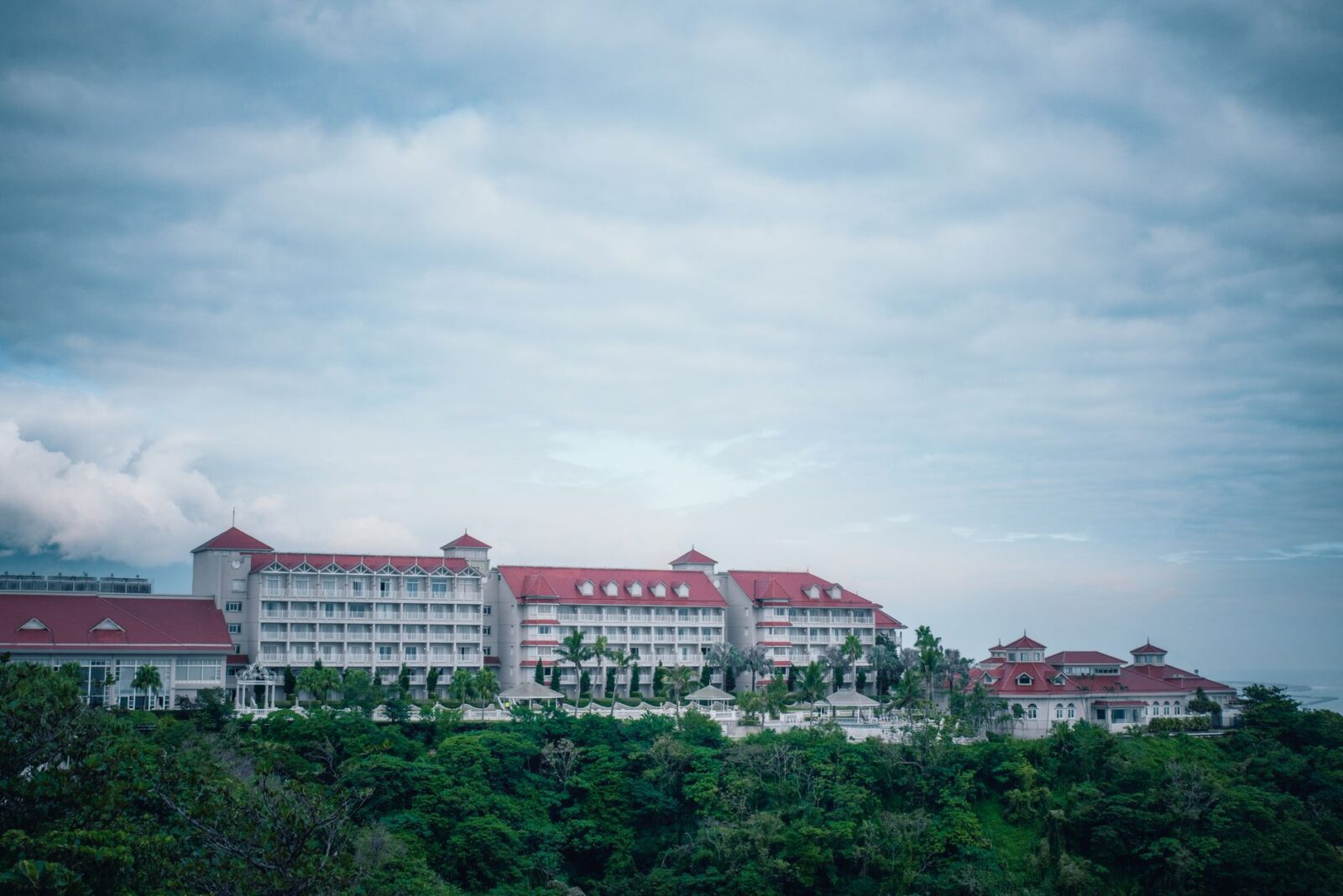 Marriott Bonvoy Business Amex review: A valuable hotel card for small-business owners - Photo by Daven Hsu on Pexels