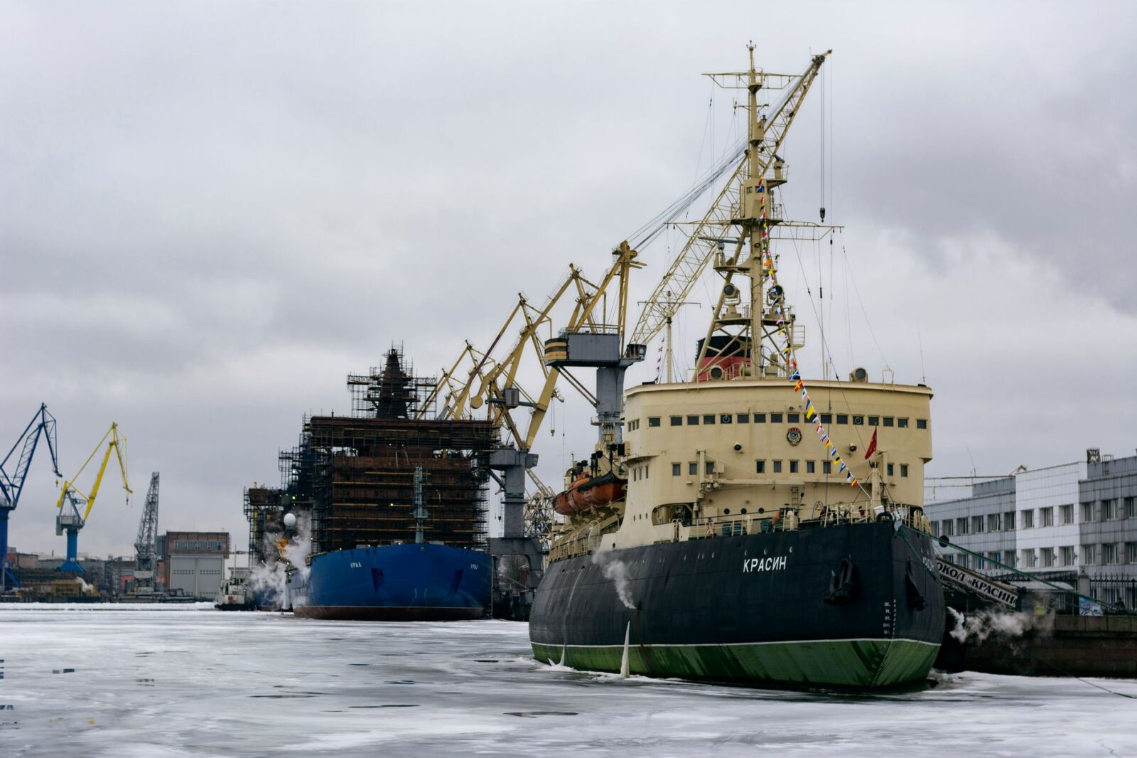 Healey pledges “new age of industrialisation” as Government backs British shipbuilding - Photo by Vitali Adutskevich on Pexels