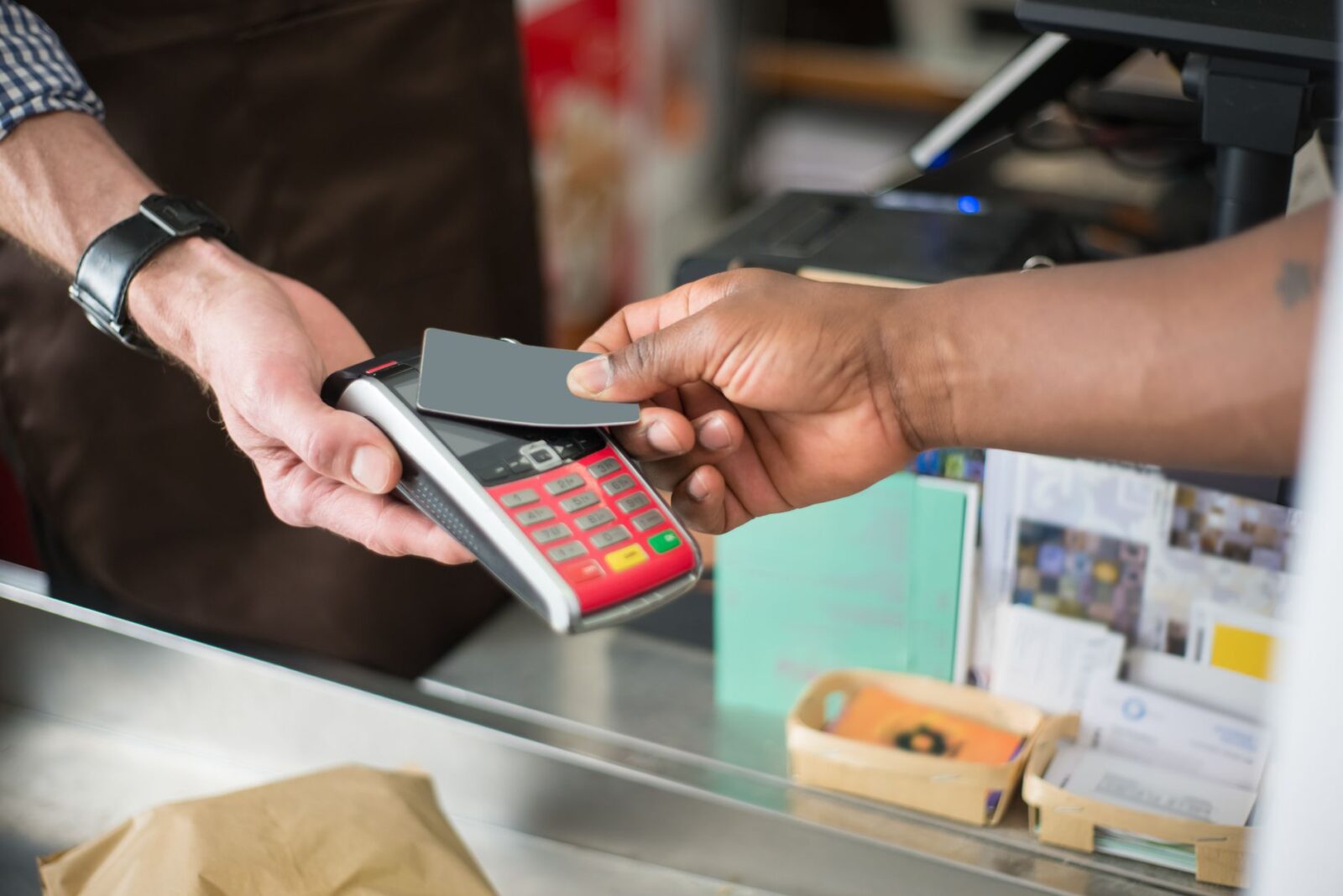 Chase Freedom Q4 categories: Up to 7% back on dining, grocery stores and American Red Cross donations - Photo by Kampus Production on Pexels