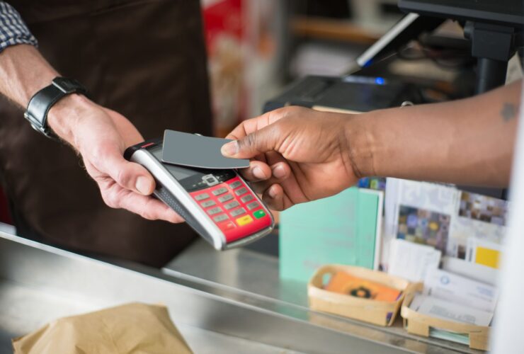 Chase Freedom Q4 categories: Up to 7% back on dining, grocery stores and American Red Cross donations - Photo by Kampus Production on Pexels