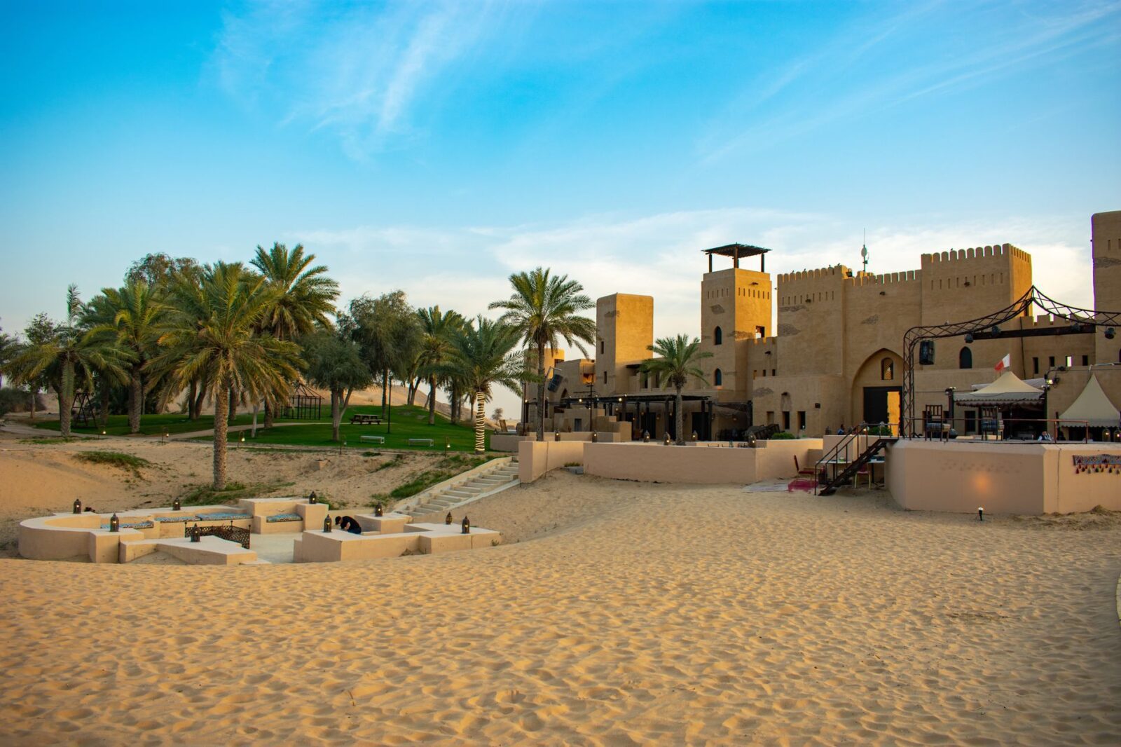 dubai travel advisory - Photo by Costa Karabelas on Pexels
