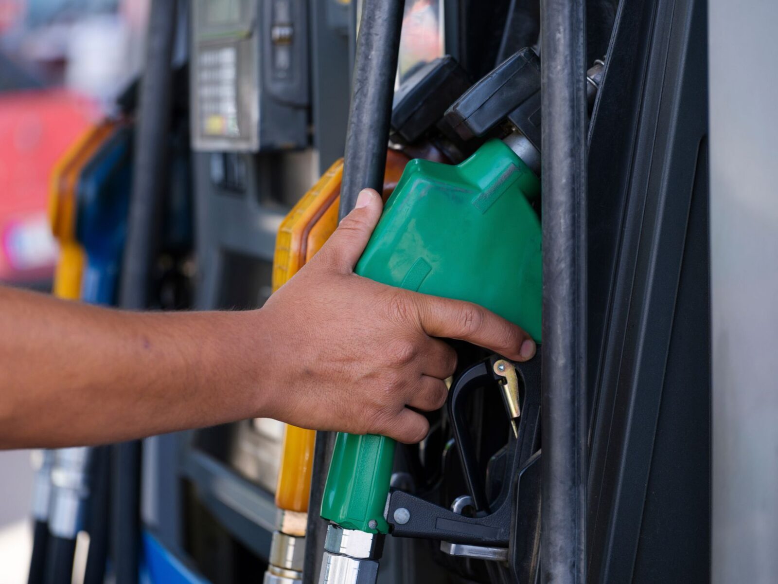 The Government of Canada extends the federal fuel excise tax relief on gasoline, diesel and aviation fuels for Canadians - Photo by Engin Akyurt on Pexels