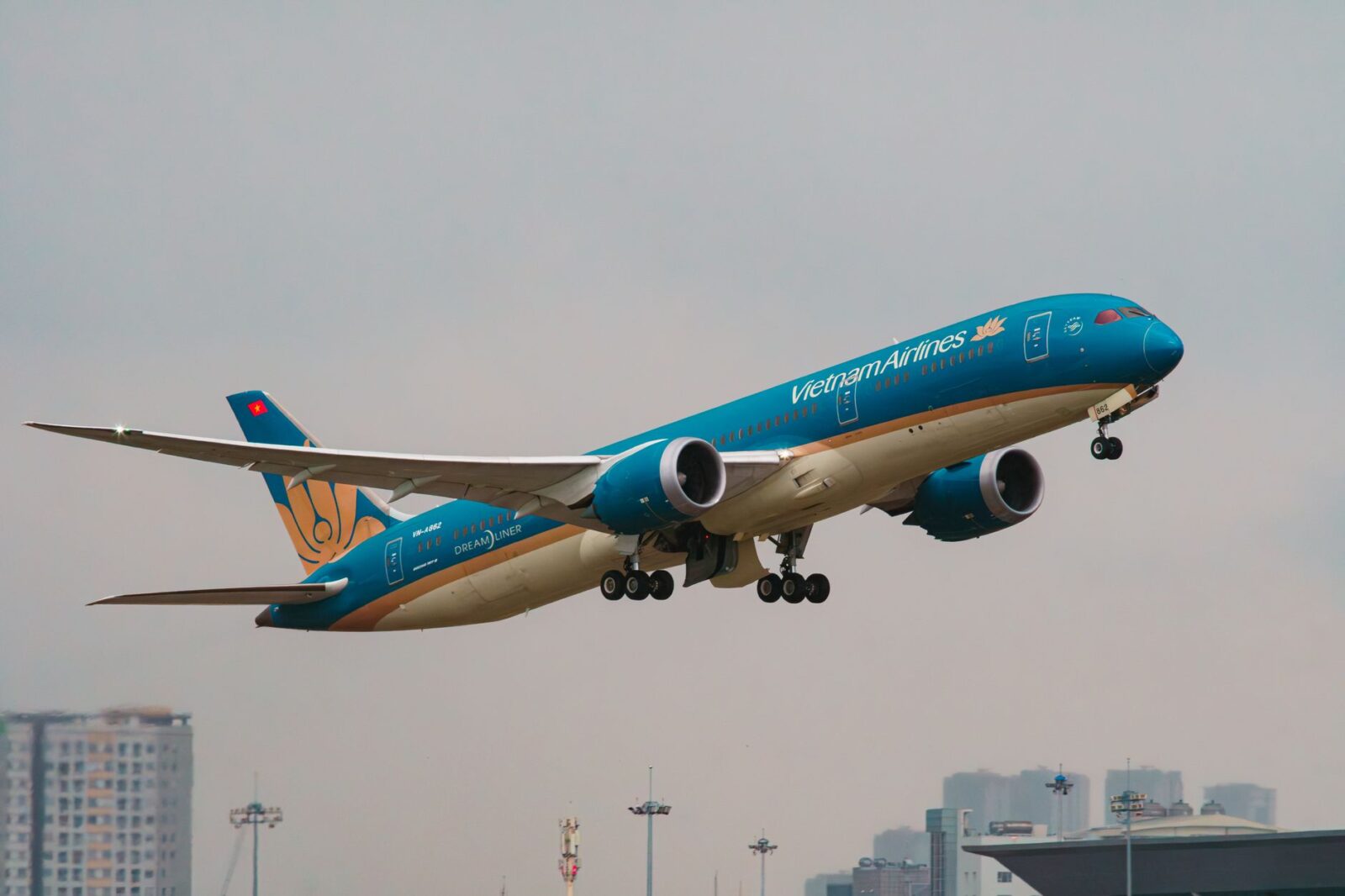 best cheap flights - Photo by Go Journal on Pexels