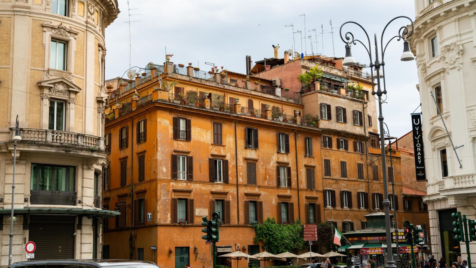 New luxury all-inclusives, a Kimpton in Rome and other hotel news from this week - Photo by Ivor Forrest on Pexels