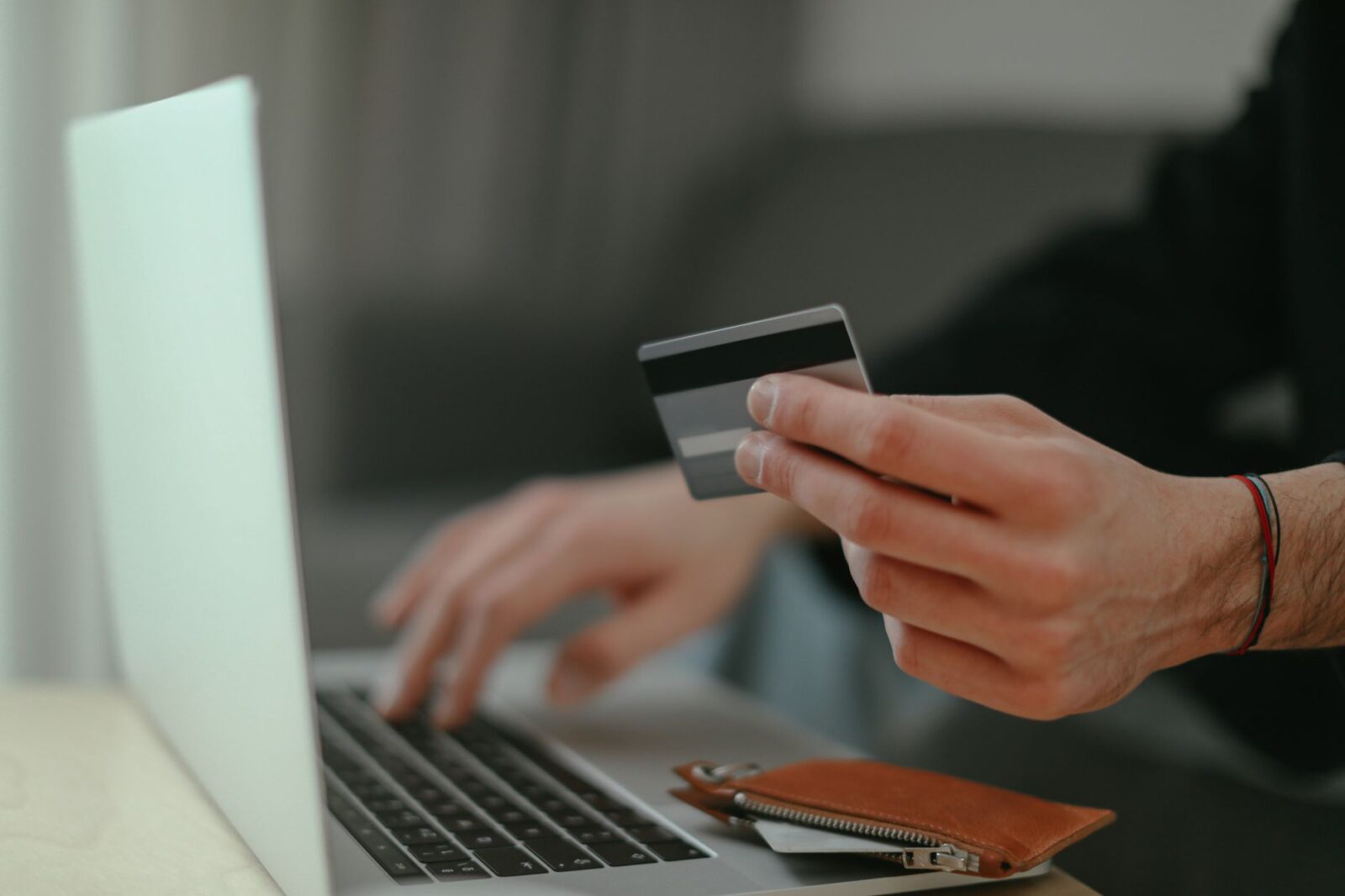 Monthly checklist: Credit card perks and benefits you should be using in October - Photo by Cup of Couple on Pexels