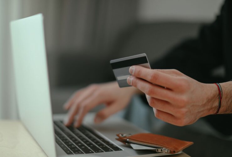 Monthly checklist: Credit card perks and benefits you should be using in October - Photo by Cup of Couple on Pexels