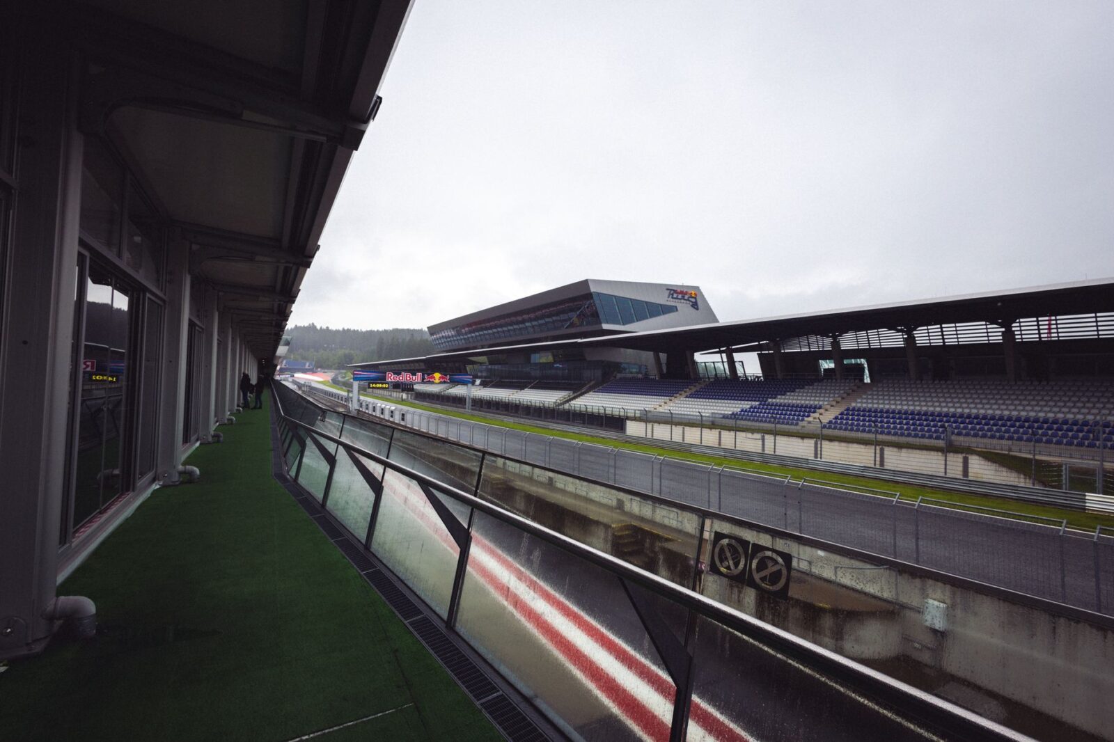 The Most Sought After Hotel Amenity? VIP Access to the World's Best Sports Events - Photo by Patrick on Pexels