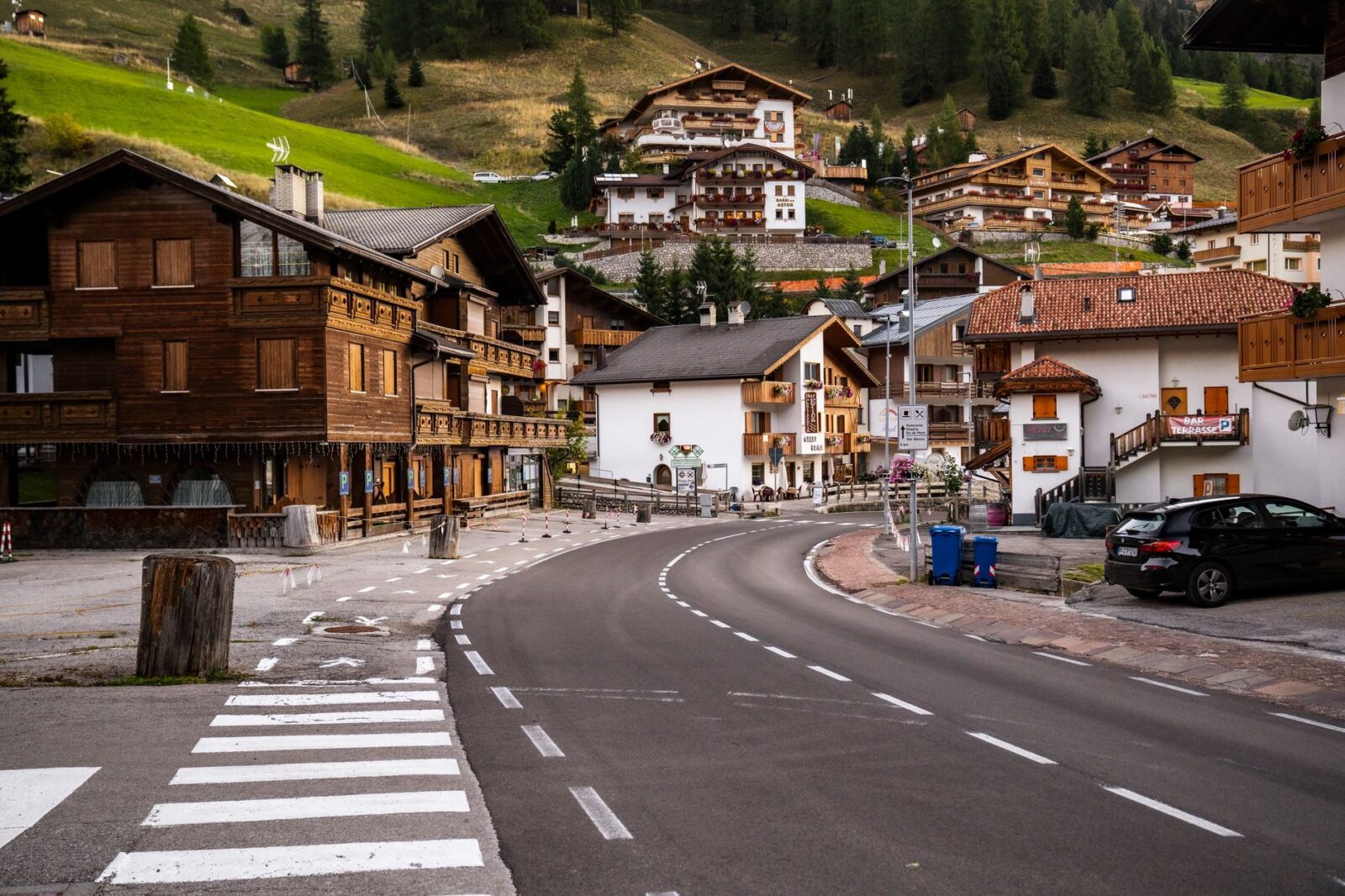 Most Dangerous Tourist Destinations and Safer Alternatives - Photo by Alejandro Henriquez on Pexels